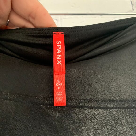 Spanx Faux Leather Black Fall Leggings- Small - Picture 6 of 7